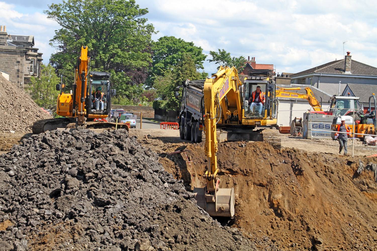 Excavation. Рытье котлована. Разработка котлована. Котлованный грунт. Земляные работы.